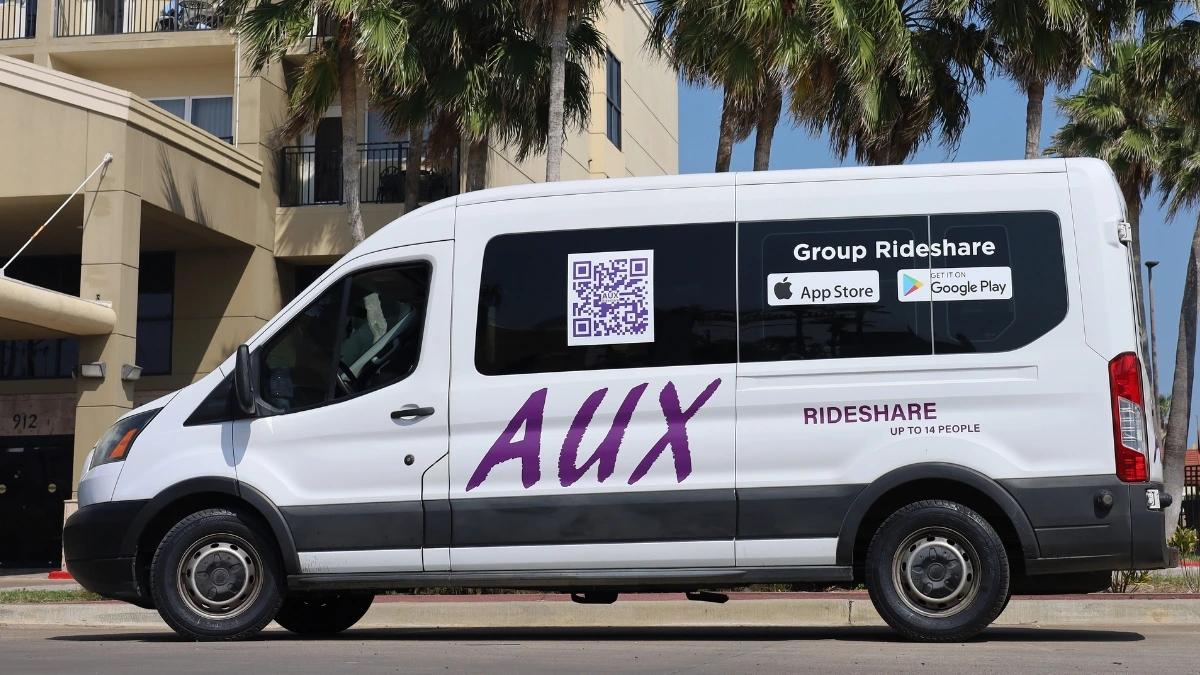 5 Ways Aux Rideshare Simplifies Airport Pickups for Large Groups