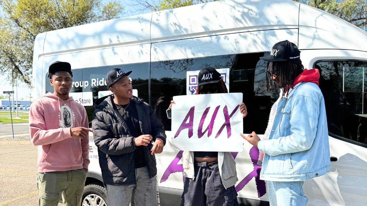 Making Group Travel Easy for Students | Aux Rideshare