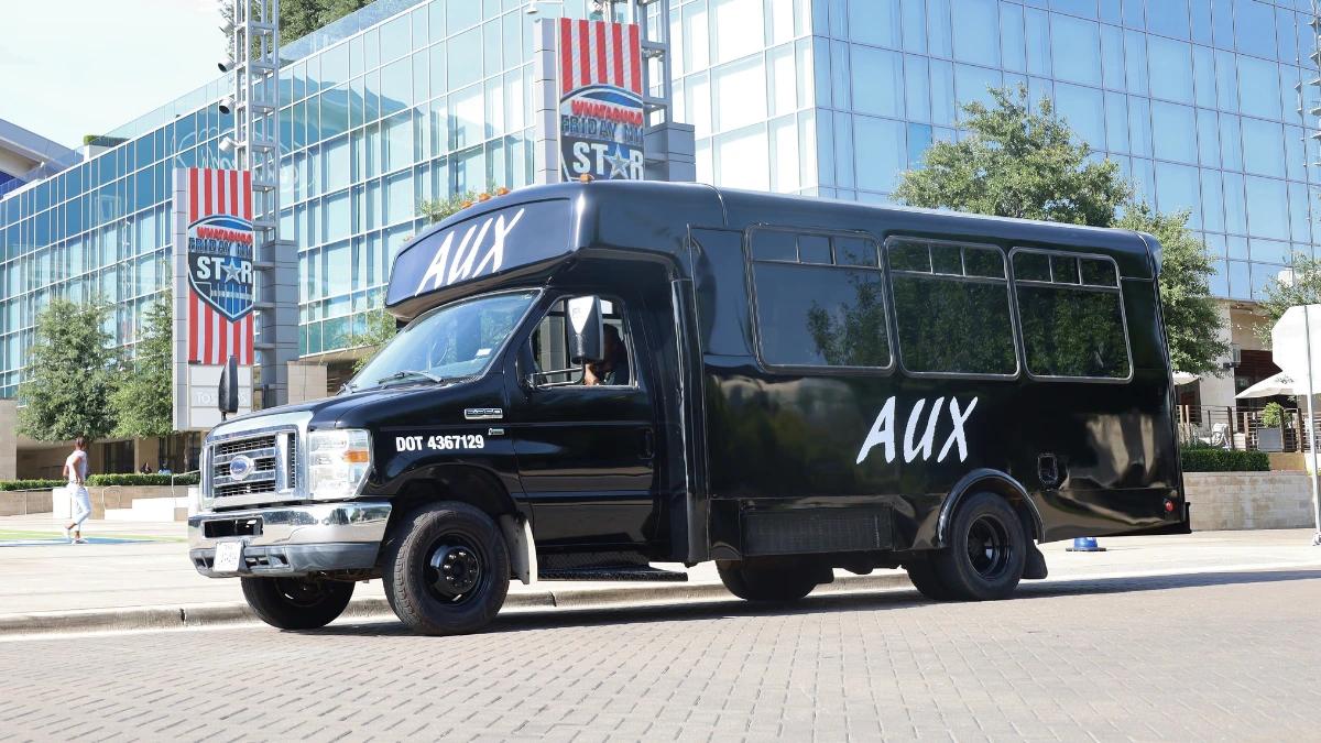 Aux Limousine Service Expands Group Travel in Dallas