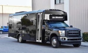 aux-black-bus